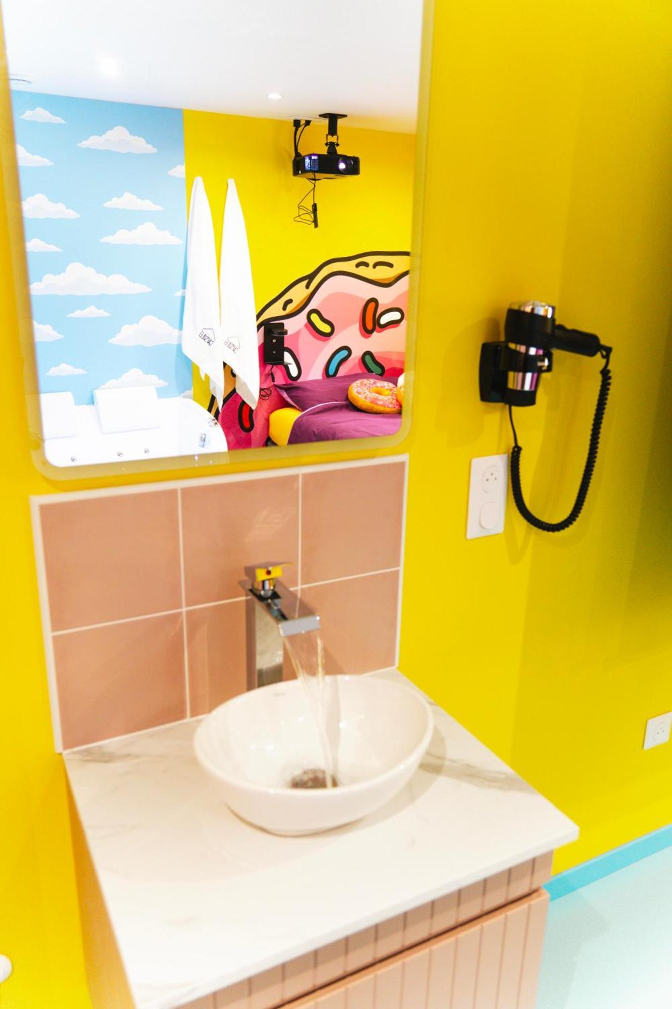 Capsule Springfield - Balneo -Sauna - Billard Douai Exterior foto